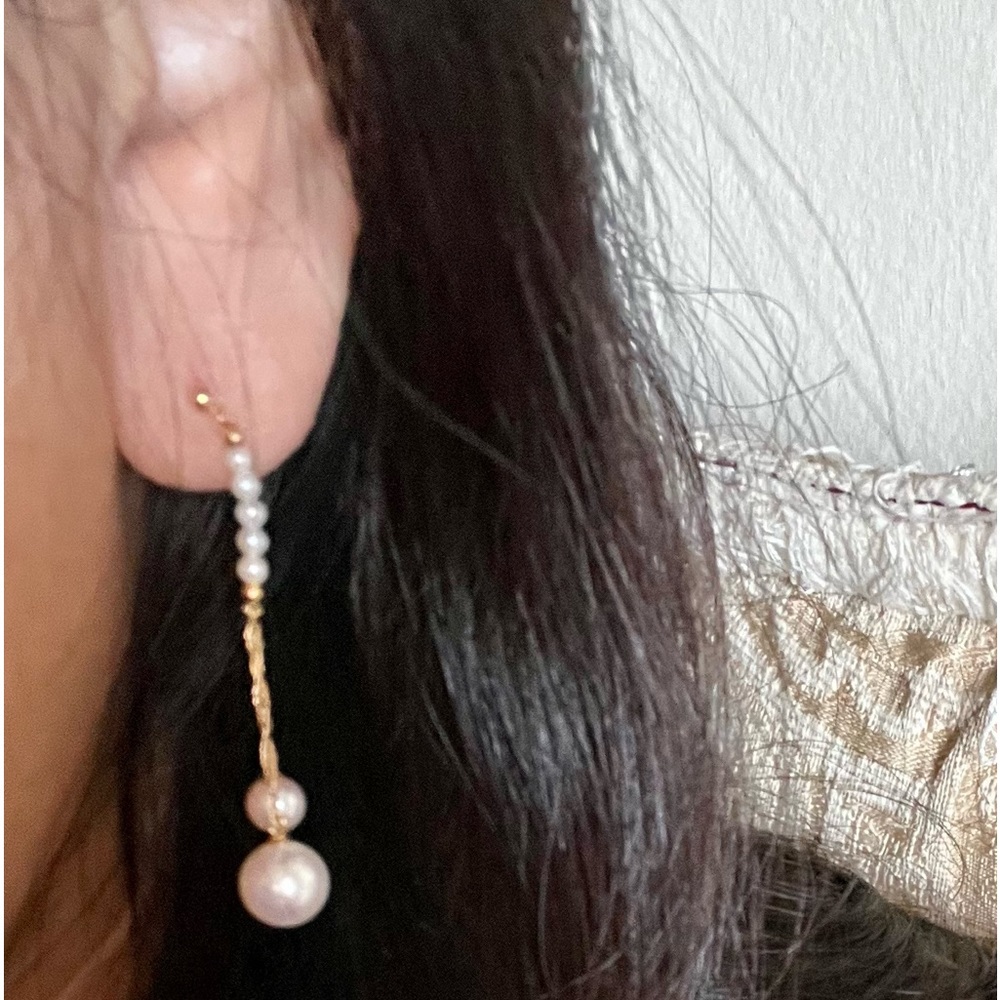 18K Solid Gold Dangling with Baby Akoya drop - Picture 7 of 7